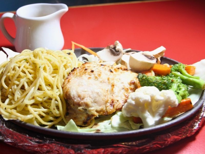 Chicken Noodle Sizzler (DF)